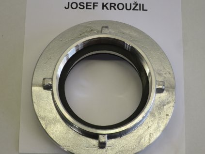 Spojka A 110 závit vnitřní 4"