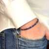 Provázkový náramek Lapis lazuli matný na ruce