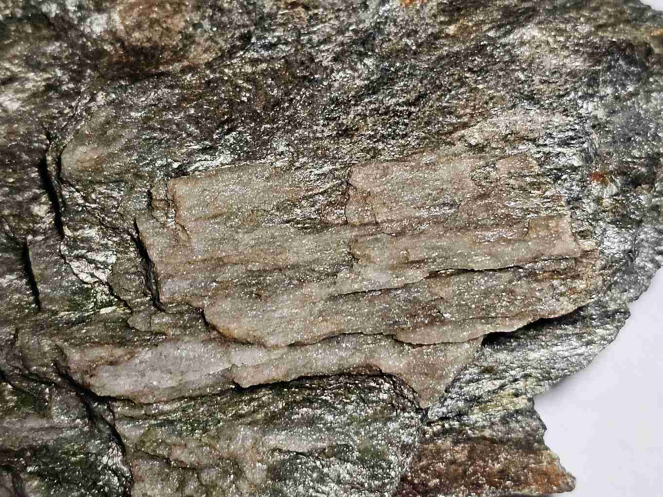 akrecni-stupne-kremen-indikatory-pohybu