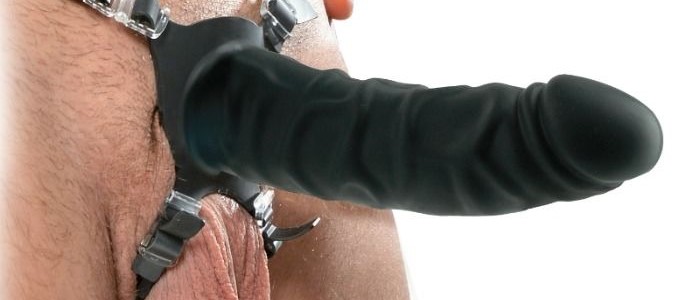 Dutý strap-on vhodný pro oba partnery