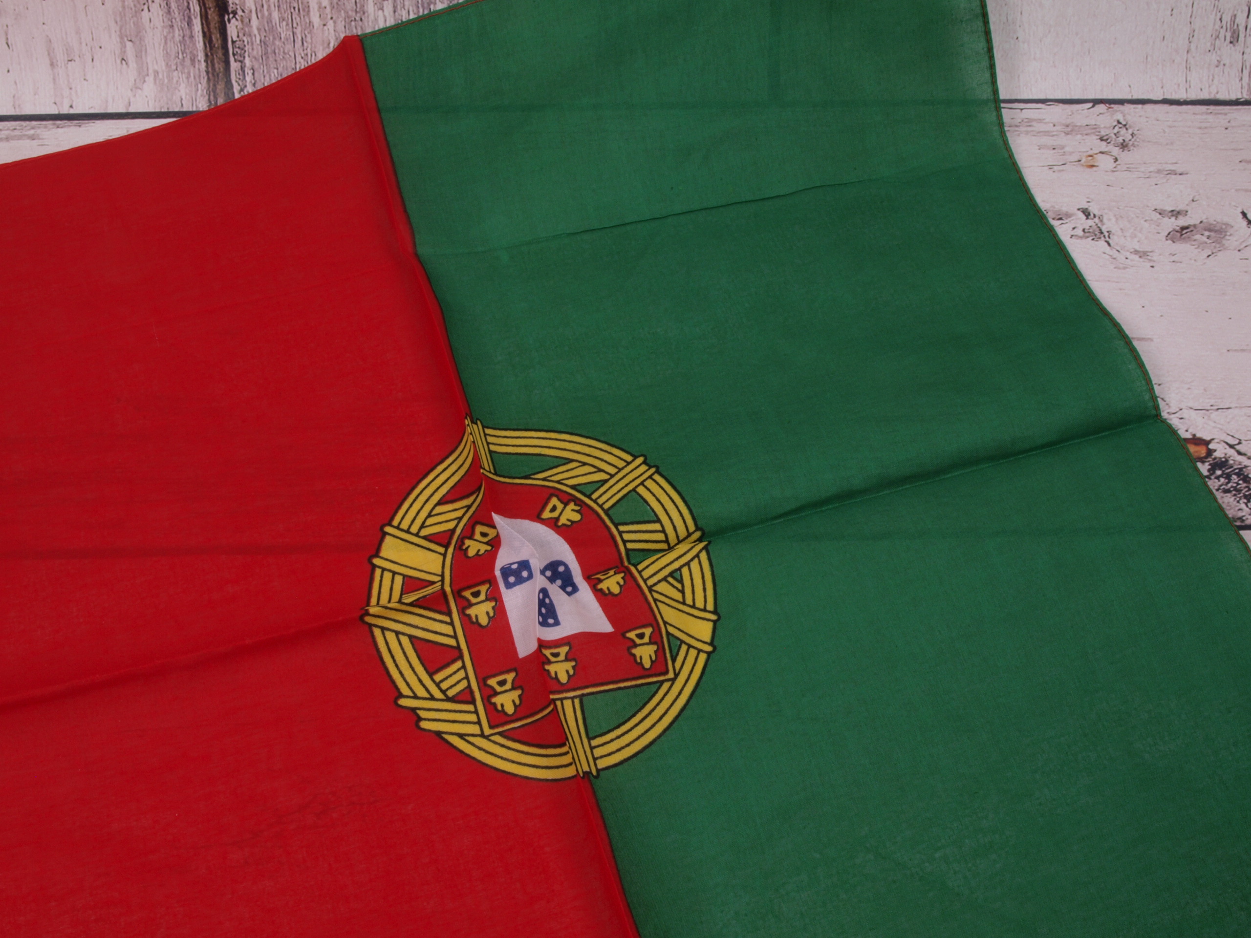 Ostatní šátek čtvercový v barvách portugalské vlajky