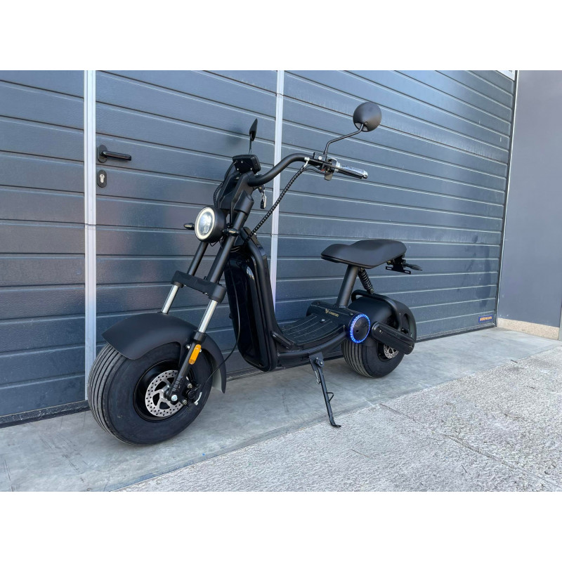 Levně Leramotors Lera Scooters C6 2000W - elektrokoloběžka, černá sestavíme / zprovozníme / dovezeme / předvedeme na místě a zaškolíme / platí do 100 km od Litomyšle - vše ZDARMA!