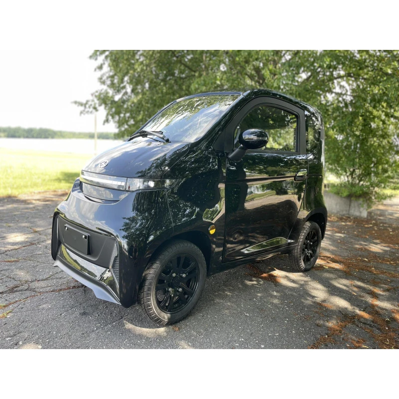 Leramotors e-car E4 - elektromobil,  černá