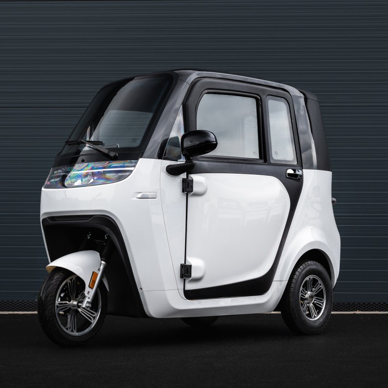 Leramotors E1 - elektromobil / tříkolka, bílá