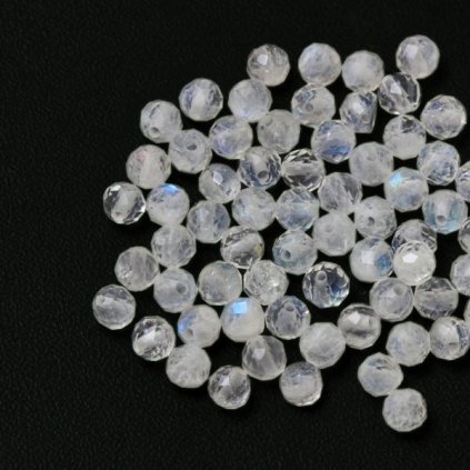 Měsíční kámen bílý broušený 4mm (1ks)