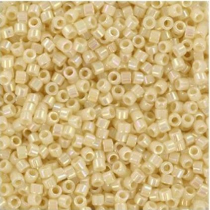 Miyuki Delica 11/0 opaque ab cream (DB-157)