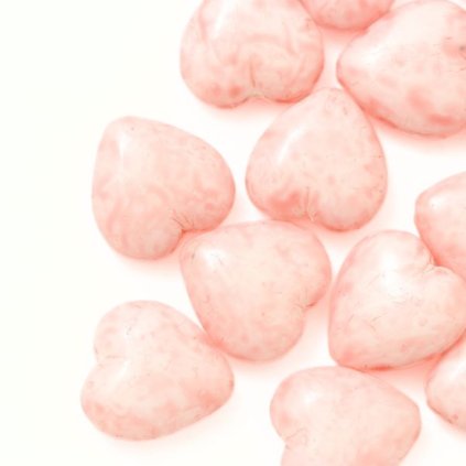 Korálek mačkaný srdíčko 16/15mm mramor růžová 34304 (1ks)