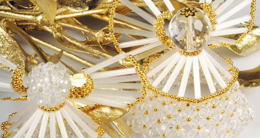 Zimné dekorácie a šperky z korálok