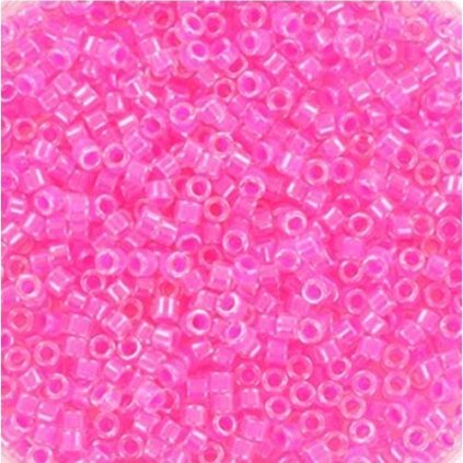 Miyuki Delica 11/0 luminous wild strawberry (DB-2035)