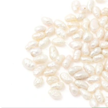 Riečna perla 2,5/4mm biela krémová (1ks)