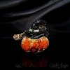 Česká brož „Halloween - čarodějnická dýně“ – originální 3D brož v luxusní dárkové krabičce