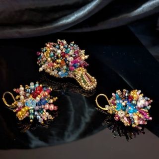 I tito miláčci už míří ke své majitelce 💎💐 České náušnice "Barevná kytice" jsem tvořila z minerálů křemene (čiré variety...