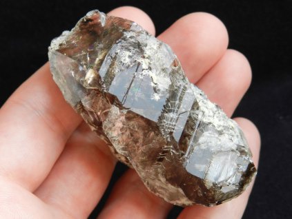 zahneda krystal duhovy barevna duha cesky kamen dolni bory hate obrazky 1