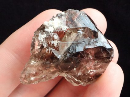 zahneda krystal zlomak kourova prirodni surova ceska obrazek 1