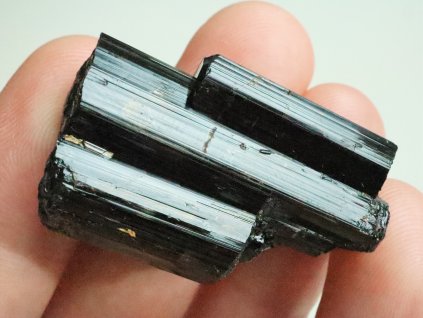 cerny turmalin skoryl zajimavy rostly cr vysocina pikarec prodej nabidka 1