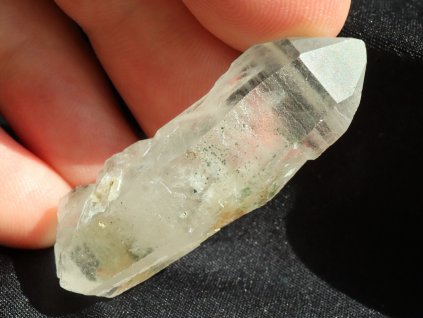 kristal krystal surovy neopracovany neupraveny pravy cesky kamen 1