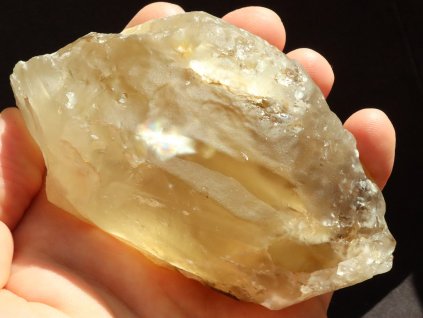 citrin vetsi fragment krystalu pravy prirodni cesky drahy kamen 1
