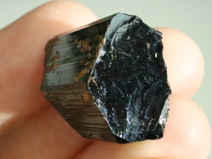 cerny turmalin skoryl hdake rovne zakonceni cesky kamen 2