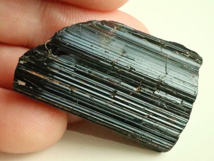 Plochý vzorek skorylu s výrazným rýhováním