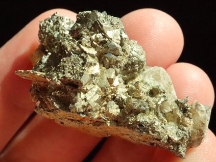 pyrit prirodni cesky drahy kamen bory vysocina kocici zlato 1