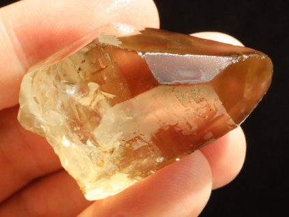 citrin krystal sbirkovy pravy cesky kamen 14