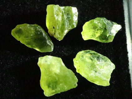 olivin kvalitni jablkove zelena zrna 1