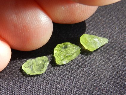 olivin velka cista prusvitna zrna 1