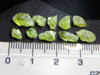 olivin zrna peridot kamen cesky prodej nabidka 1