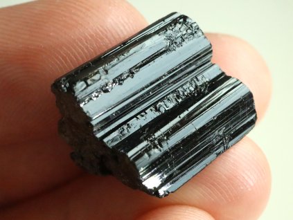 cerny turmalin skoryl cesky vysociny 1