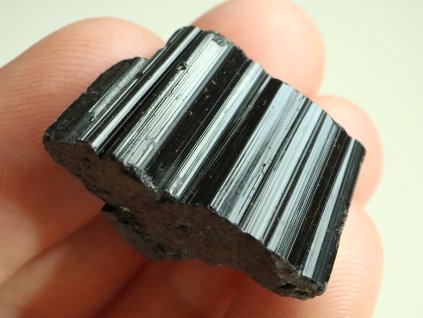 cerny turmalin cr vysocina pikarec 1