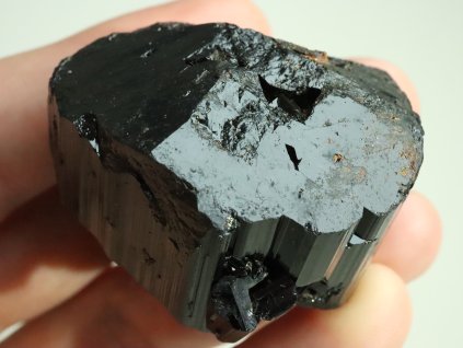 cerny turmalin skoryl velky ukonceny spalek vzorek cesky kamen 1