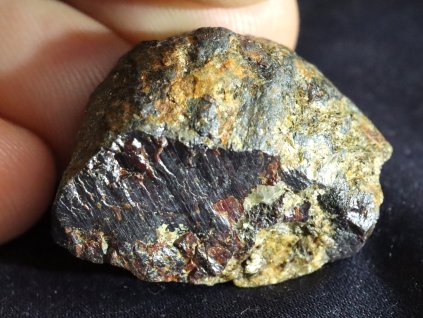 rutil zlaty pyrit golcuv jenikov 1