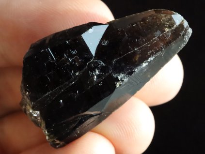 morion leskly krystal prusvitny podmaniva barva 1