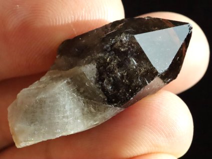 morion maly krystal do sperku 1