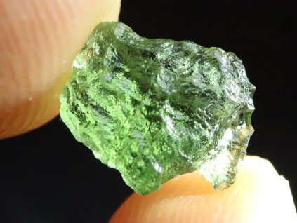 vltavin zarive zeleny cesky drahokam tektit 1