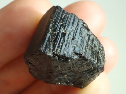 cerny turmalin skoryl klasicky 1