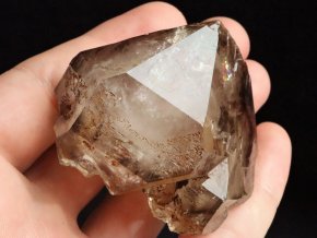 Oboustranně vyvinutý krystal záhnědy s duhovými odlesky - sběratelský kousek