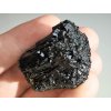 cerny hypoparalelni turmalin skoryl kamen nerost mineral cesky 8
