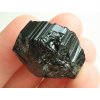 cerny turmalin skoryl kamen prirodni cesky 4
