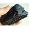 cerny turmalin skoryl velky mohutny cesky prirodni kamen 7