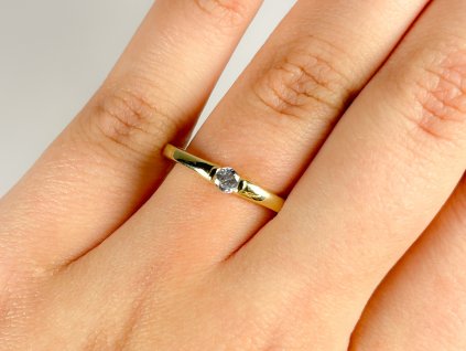 Zlatý prsten se zirkony 2000304760004