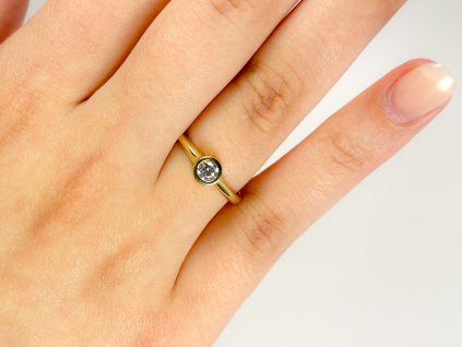 Zlatý prsten se zirkony 2000304140004
