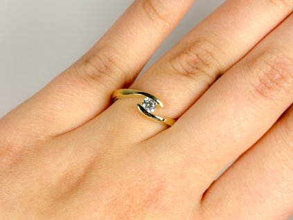 Zlatý prsten se zirkony 2000304240001