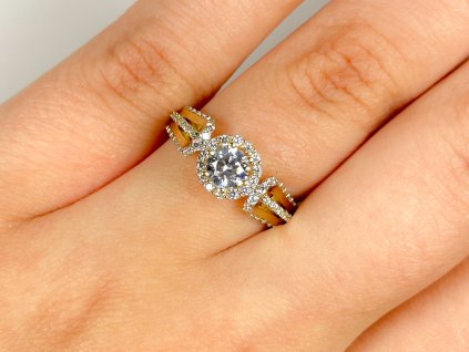 Zlatý prsten se zirkony 2000304780002