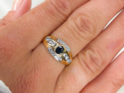 Zlatý prsten se zirkony 2000272690006