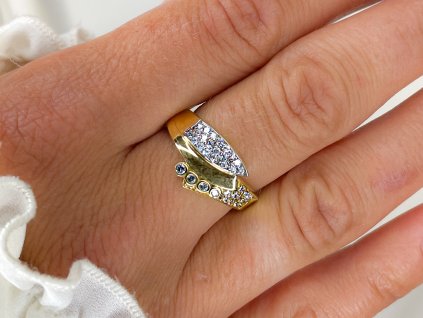 Zlatý prsten se zirkony 2000273200006