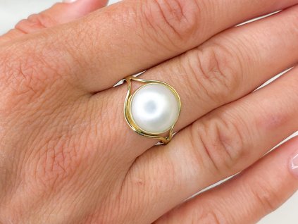 Zlatý prsten s perleť  2000272860003