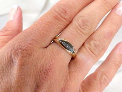 Zlatý prsten se zirkony 2000271570002