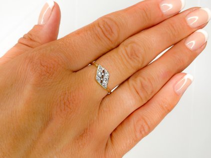 Zlatý prsten se zirkony 2000271120009