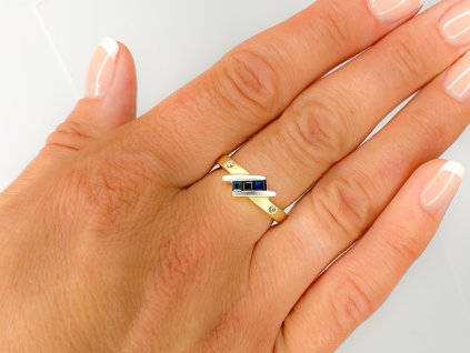 Zlatý prsten se zirkony 2000270780006